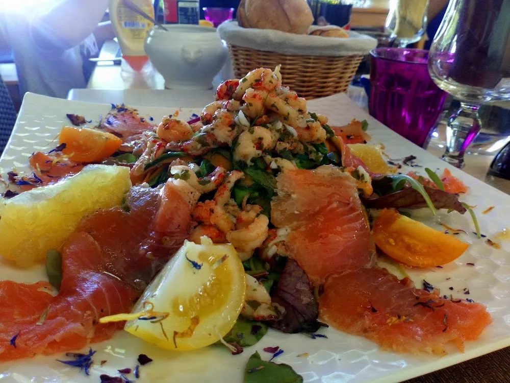 Salade Saumon Marinée Et Langoustines